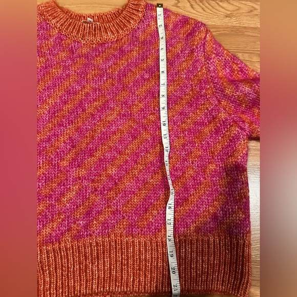 KOTN Pink and Orange Women's Sweater - Picture 7 of 7